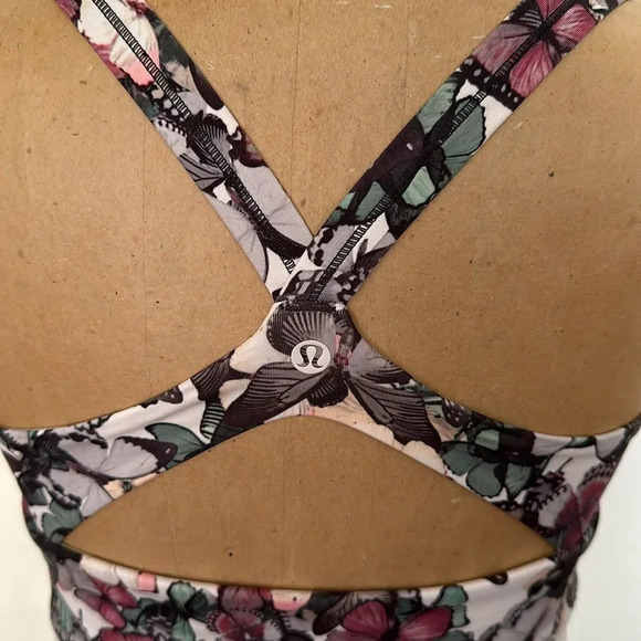 Lululemon sz 8 tank bra white with butterfly print excellent pre owned condition - Picture 2 of 7